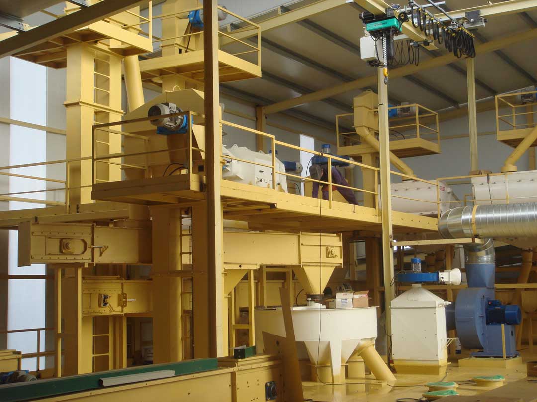 https://mgnfeedmills.com/images/pages/processes/material-handling/TRANSPORTE-Y-DISTRIBUCION-1.jpg
